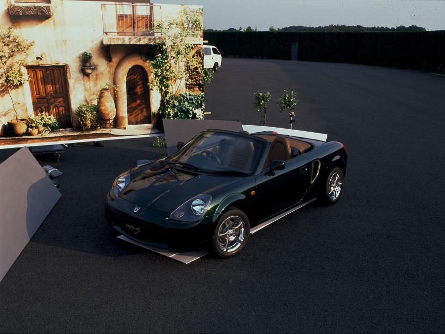  Toyota MR-S 1999 года  (фото 8 из 10)
